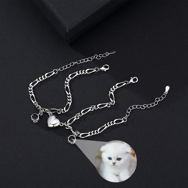 2er Set Projektionsarmbänder für Pärchen – Personalisiert mit eigenem Foto (verstellbar 18–23 cm)