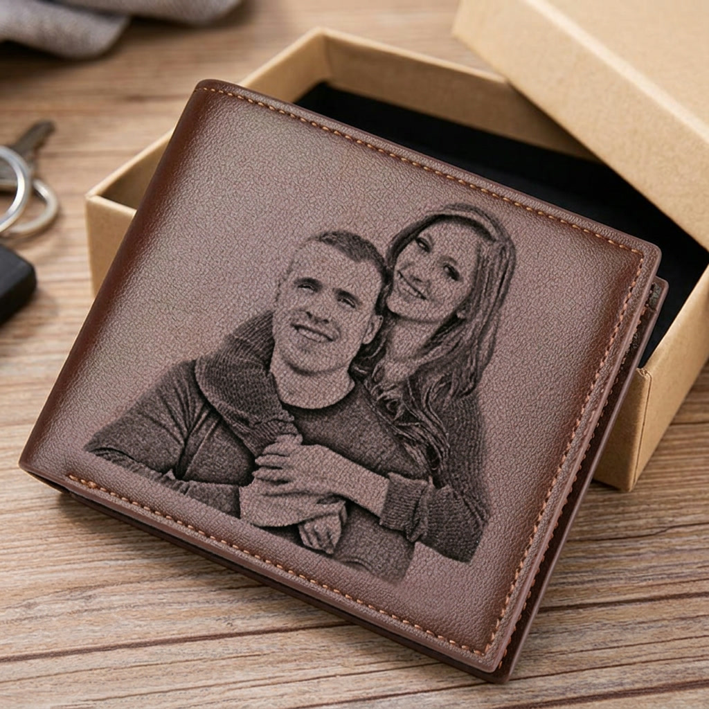 Personalisierte Herren Geldbörse mit Foto & Text – Portemonnaie mit Fotogravur, Münzfach und Kartenfächern – Braun