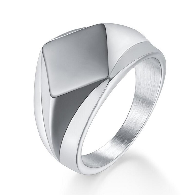 Personalisierter Ring mit Textgravur