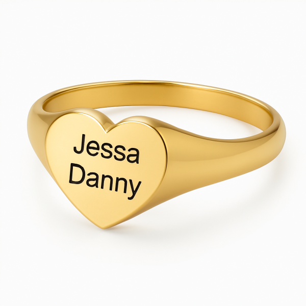 Herz-Ring mit Namensgravur – personalisiert mit Wunschtext
